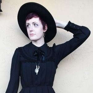 Meet your Posher, Leah